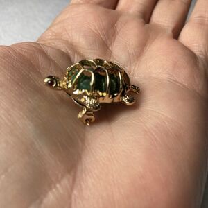 Gold Toned Small Turtle Brooch Pin Lapel With Green Stone Red Eyes